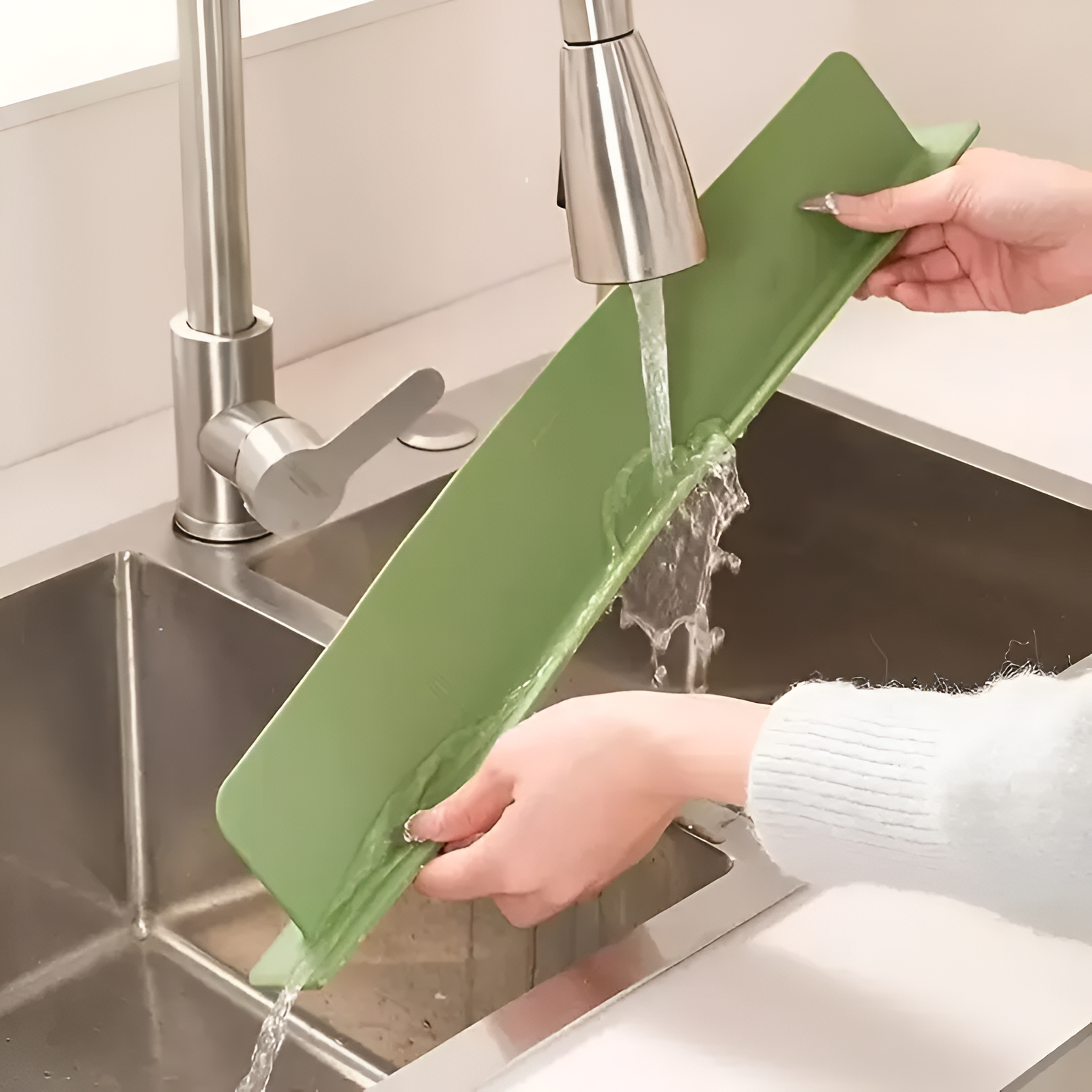 Silicone Sink Splash Guard – Mess-Free Kitchen Protector